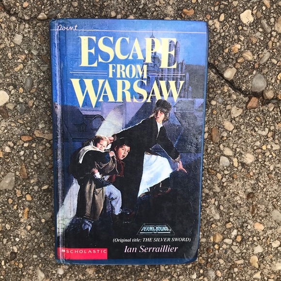 Escape from Warsaw by Ian Sarraillier - Picture 1 of 12